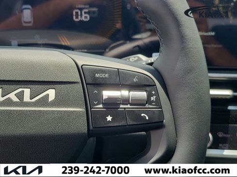 New 2026 Kia Sportage EX FWD image 25