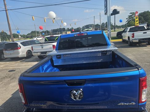 Used 2023 RAM 1500 Big Horn AWD/4WD image 4