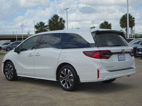 Used 2026 Honda Odyssey Elite image 4