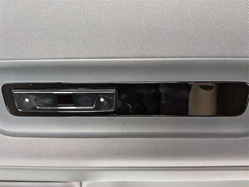 New 2025 Volkswagen ID. Buzz Pro S image 25