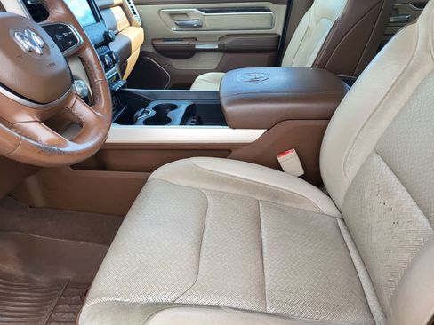 Used 2019 RAM 1500 Laramie AWD/4WD image 26