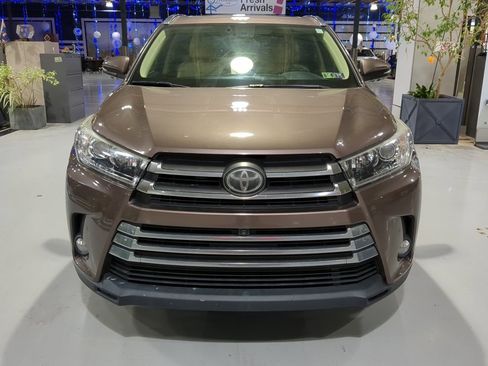 Used 2017 Toyota Highlander Limited Platinum w/ Protection Package #3 image 3