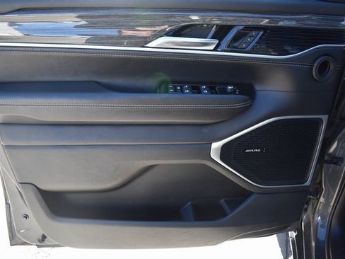 Used 2022 Jeep Wagoneer Series III image 11