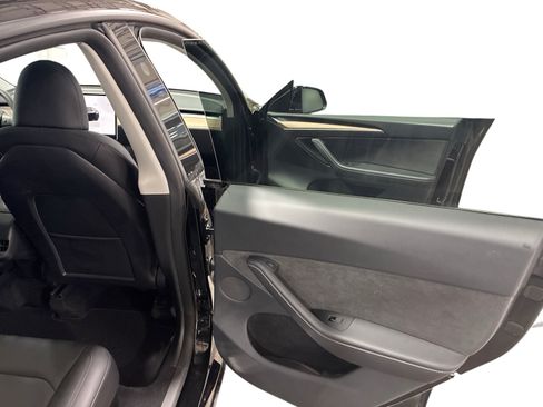 Certified 2023 Tesla Model Y Performance AWD/4WD image 12