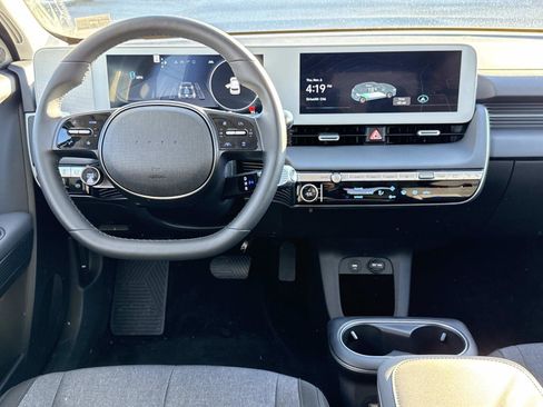 Used 2024 Hyundai Ioniq 5 SEL image 2