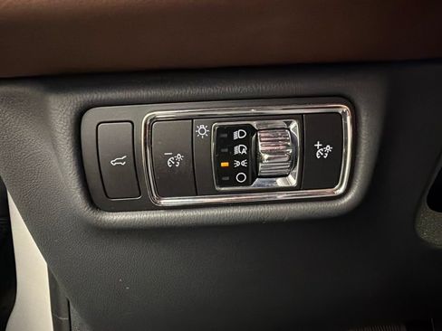 Certified 2025 Lincoln Aviator Reserve w/ Illumination Package AWD/4WD image 23