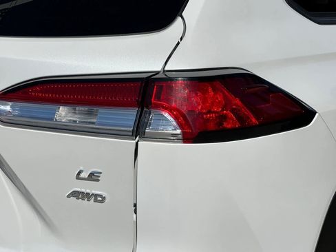 Used 2024 Toyota Corolla Cross LE AWD/4WD image 35