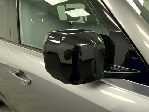 Used 2020 Land Rover Defender 110 HSE image 15