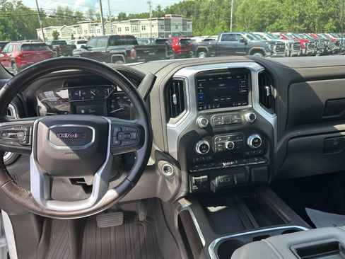 Used 2021 GMC Sierra 1500 SLT w/ SLT Premium Plus Package AWD/4WD image 32