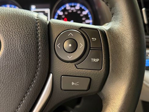 Used 2017 Toyota RAV4 XLE FWD image 23