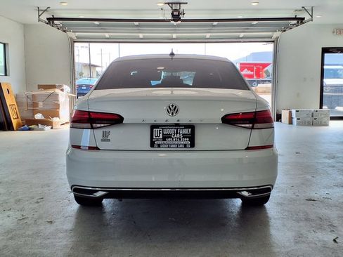 Used 2021 Volkswagen Passat 2.0T S FWD image 17