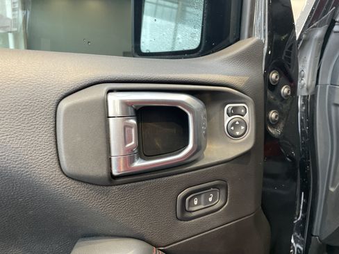 Used 2024 Jeep Wrangler Unlimited Rubicon 392 AWD/4WD image 16