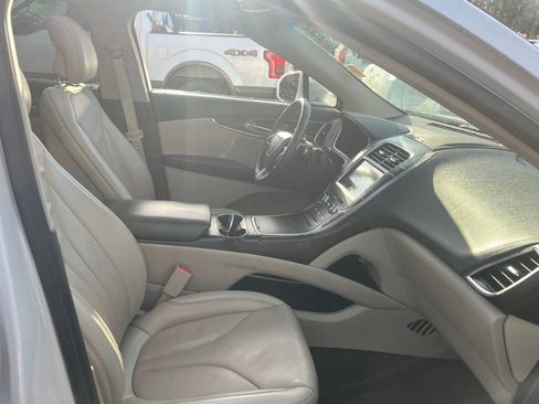 Used 2019 Lincoln Nautilus Reserve w/ Driver Assistance Package image 14