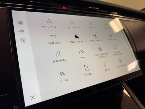 Used 2024 Land Rover Range Rover Sport Dynamic SE image 19