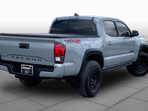 Used 2021 Toyota Tacoma TRD Off-Road w/ TRD Premium Off Road Package AWD/4WD image 13