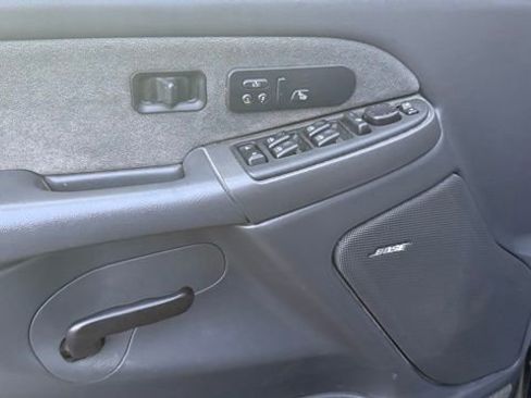 Used 2003 Chevrolet Silverado 2500 LT w/ Skid Plate Package image 16