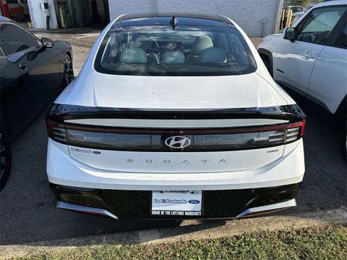 Used 2024 Hyundai Sonata Limited image 4