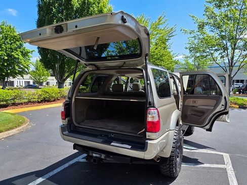 Used 2001 Toyota 4Runner Limited AWD/4WD image 28