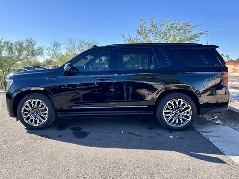 Used 2023 GMC Yukon Denali Ultimate image 6