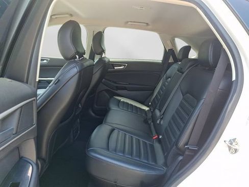 Used 2019 Ford Edge SEL w/ Equipment Group 201A AWD/4WD image 12