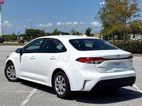 Used 2024 Toyota Corolla LE FWD image 21