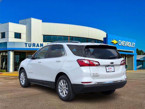 Used 2021 Chevrolet Equinox LT image 3