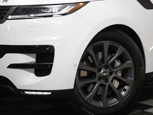 Certified 2025 Land Rover Range Rover Sport SE AWD/4WD image 3