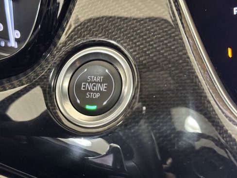 New 2025 Cadillac XT6 Sport w/ Technology Package image 17