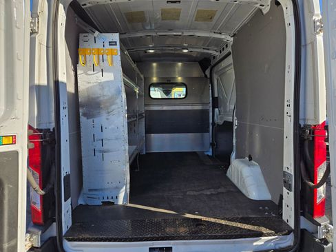 Used 2018 Ford Transit 250 Medium Roof w/Sliding Side Doo image 13