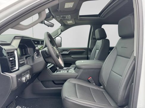 New 2026 GMC Sierra 3500 Denali w/ Denali Reserve Package AWD/4WD image 12