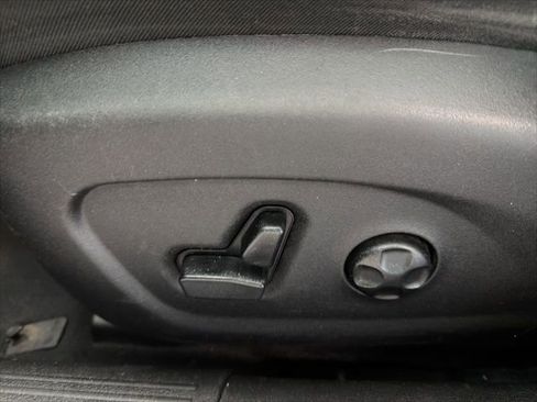 Used 2015 Chrysler 200 S FWD image 15