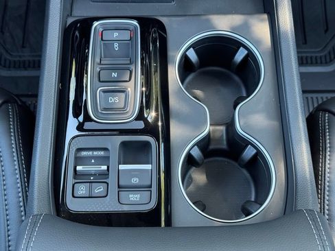 Certified 2026 Honda Pilot Touring image 25