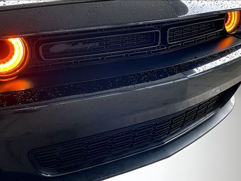 Used 2019 Dodge Challenger SXT w/ Blacktop Package RWD image 28