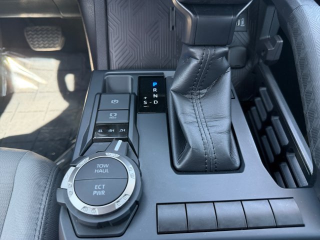 Certified 2025 Toyota Tacoma SR5 AWD/4WD image 22