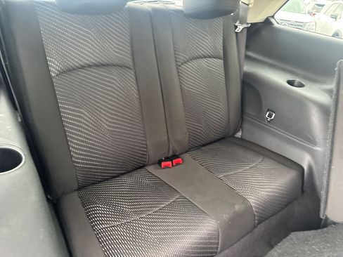 Used 2019 Dodge Journey SE FWD image 13