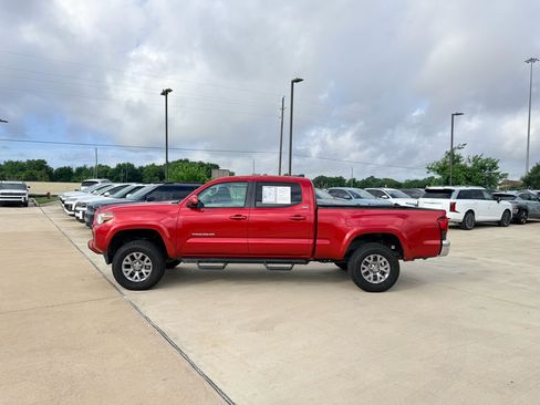 Used 2019 Toyota Tacoma SR5 RWD image 7