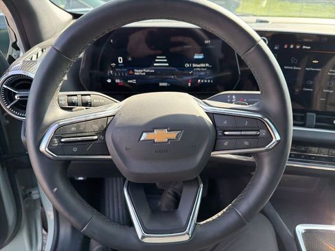 New 2026 Chevrolet Equinox LT w/ Convenience Package II AWD/4WD image 15