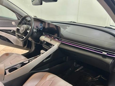Used 2023 Hyundai Elantra Limited FWD image 19
