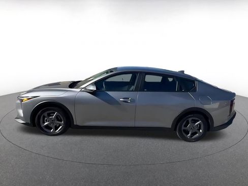 Used 2025 Kia K4 LXS image 8