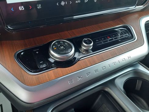 Used 2025 Ford Expedition Max King Ranch image 22