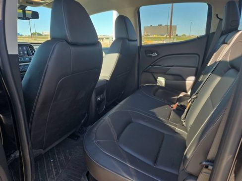 Used 2022 Chevrolet Colorado Z71 w/ Z71 Midnight Edition AWD/4WD image 13
