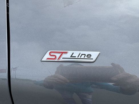 Used 2025 Ford Explorer ST-Line w/ ST-Line Street Pack AWD/4WD image 35