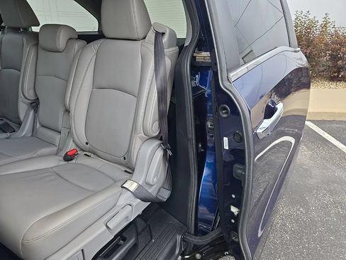 Used 2018 Honda Odyssey EX-L image 38