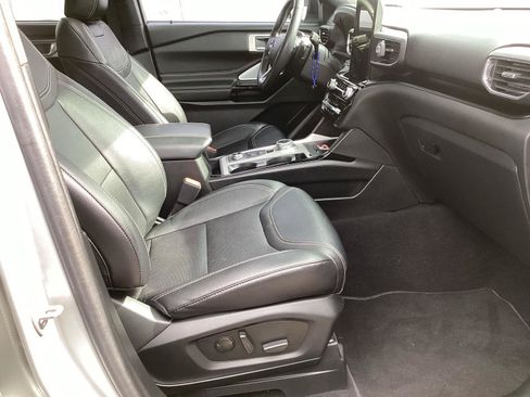 Used 2023 Ford Explorer ST w/ Equipment Group 401A AWD/4WD image 8