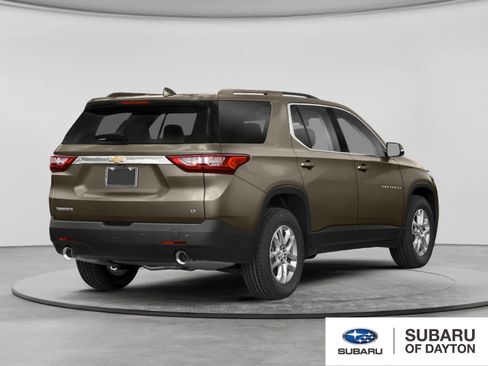 Used 2018 Chevrolet Traverse LT FWD image 2
