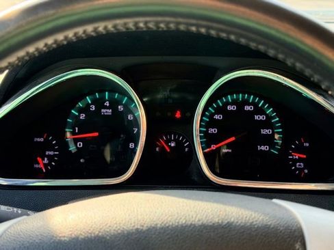 Used 2012 Chevrolet Traverse LT image 8