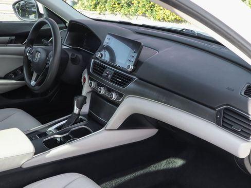 Used 2019 Honda Accord LX image 34
