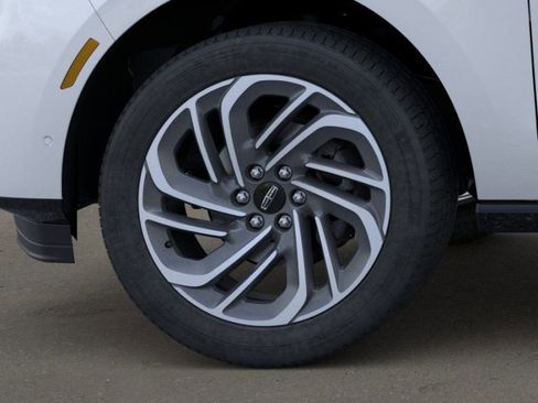 New 2025 Lincoln Navigator L Reserve AWD/4WD image 19