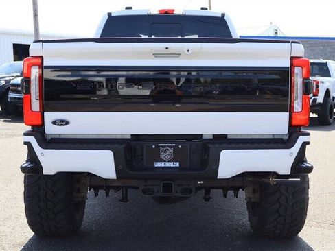 Used 2025 Ford F350 Platinum AWD/4WD image 4