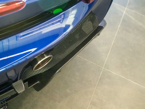 Used 2022 Ferrari SF90 Spider image 19